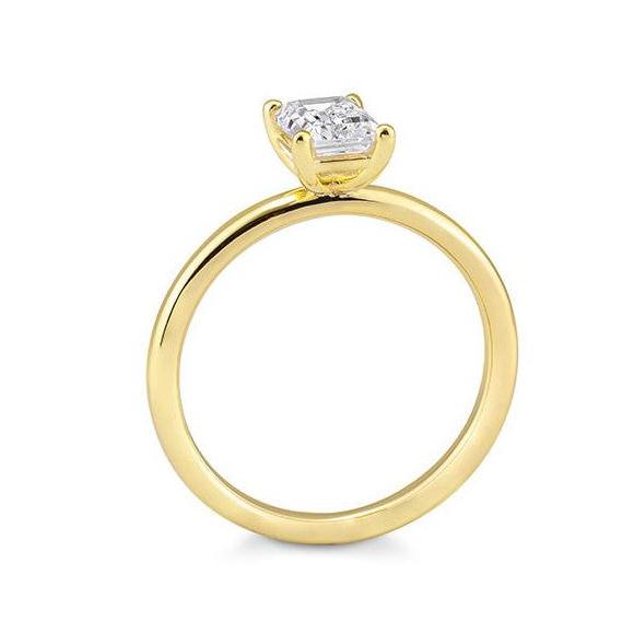 Verlobungsring mit einem Emerald - Cut Diamond 1,00 ct., Gelbgold