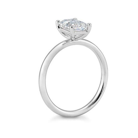 Verlobungsring mit einem Emerald - Cut Diamond 1,50 ct., Weißgold