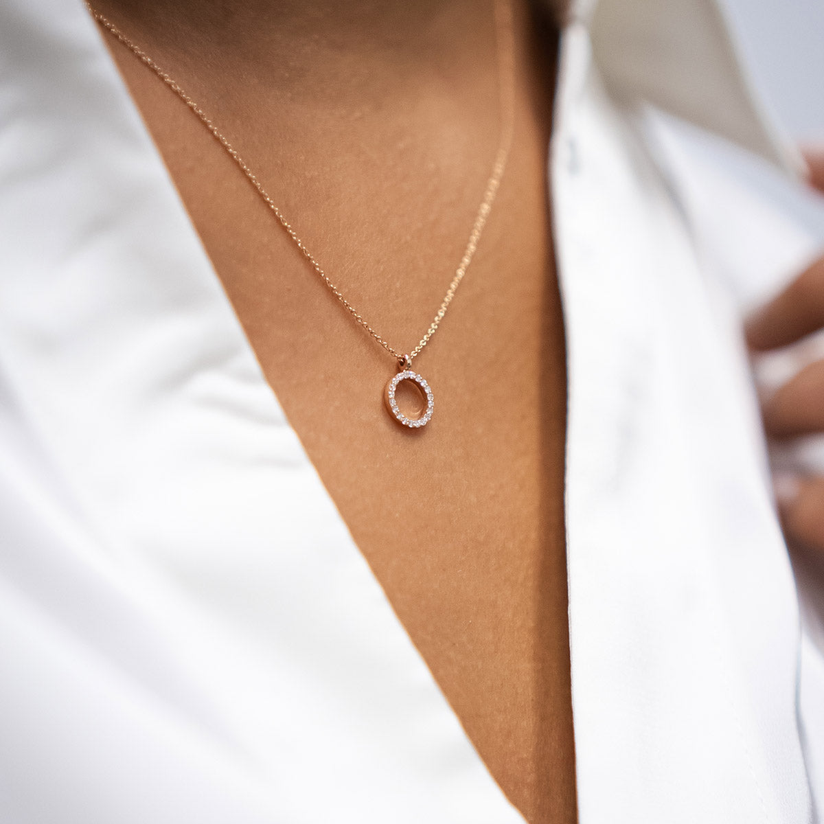 Collier "Loop S/O" aus 750 Rotgold mit Brillanten