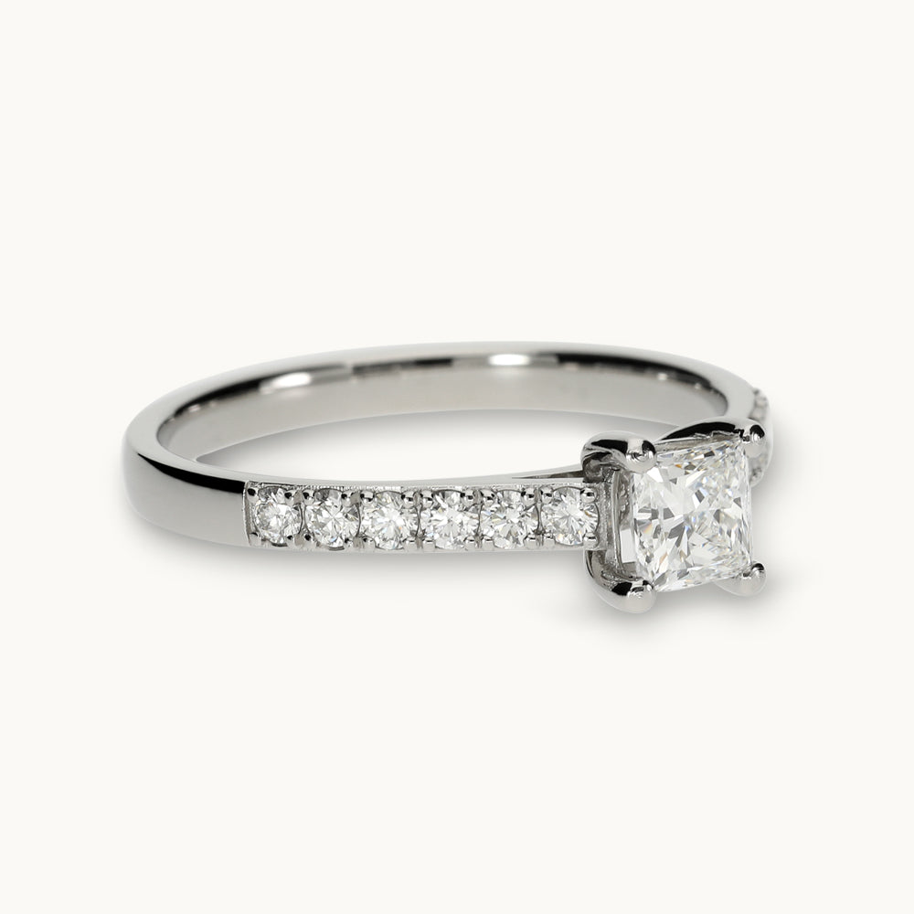 Signature Solitaire Melée No. 15/40