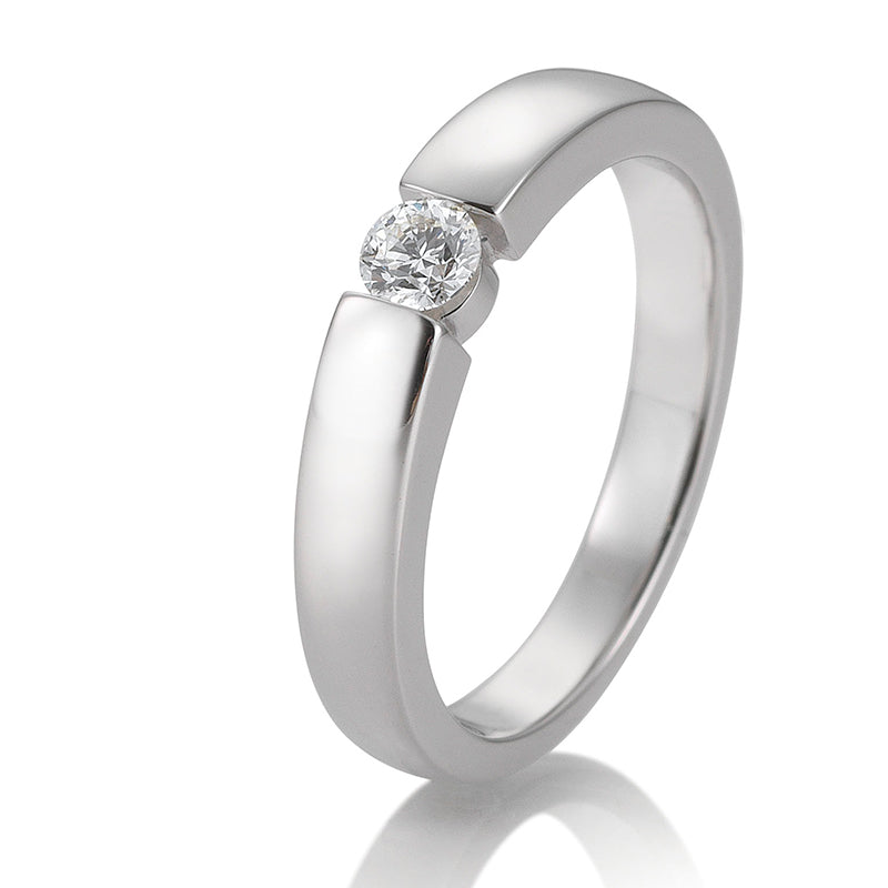 Verlobungsring mit einem Brillanten 0,20 ct., Weißgold