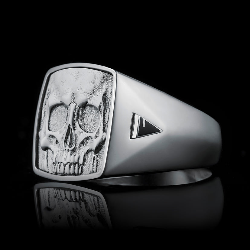 TYPAR x BIG SKULL TAG Silber