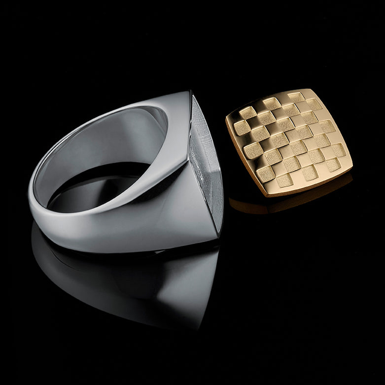 TYPAR Silber x CHECKERED TAG Gold