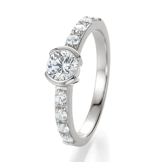Verlobungsring mit 9 Brillanten 0,78 ct., Platin