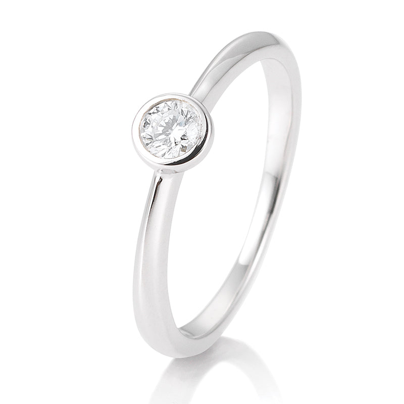 Verlobungsring mit einem Brillanten 0,15 ct., Platin